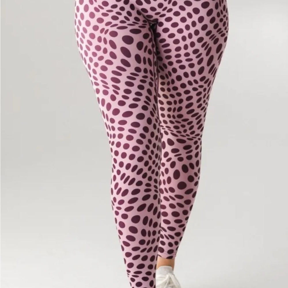 Vitality x Cosmopolitan blossom the Ascend leggings size S NWOT